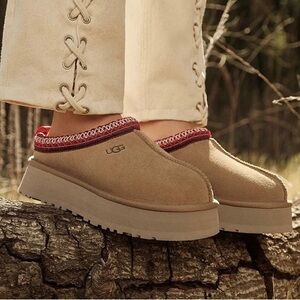 NEW w/o box UGG Tazz Platform Slipper Chestnut size 8